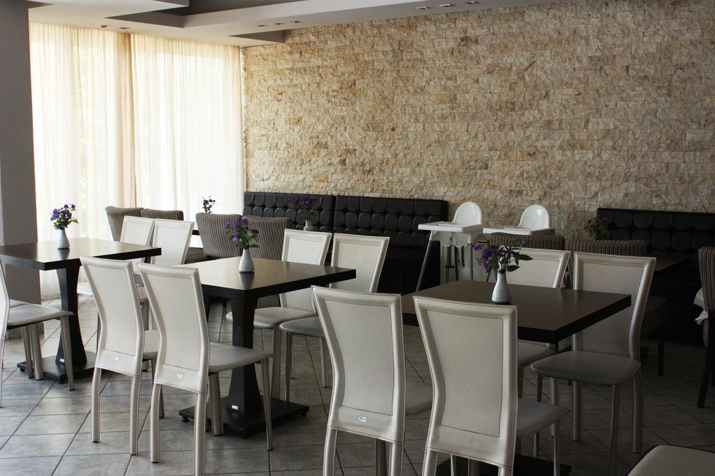 Hotel Cariatis Nea Kallikrateia エクステリア 写真