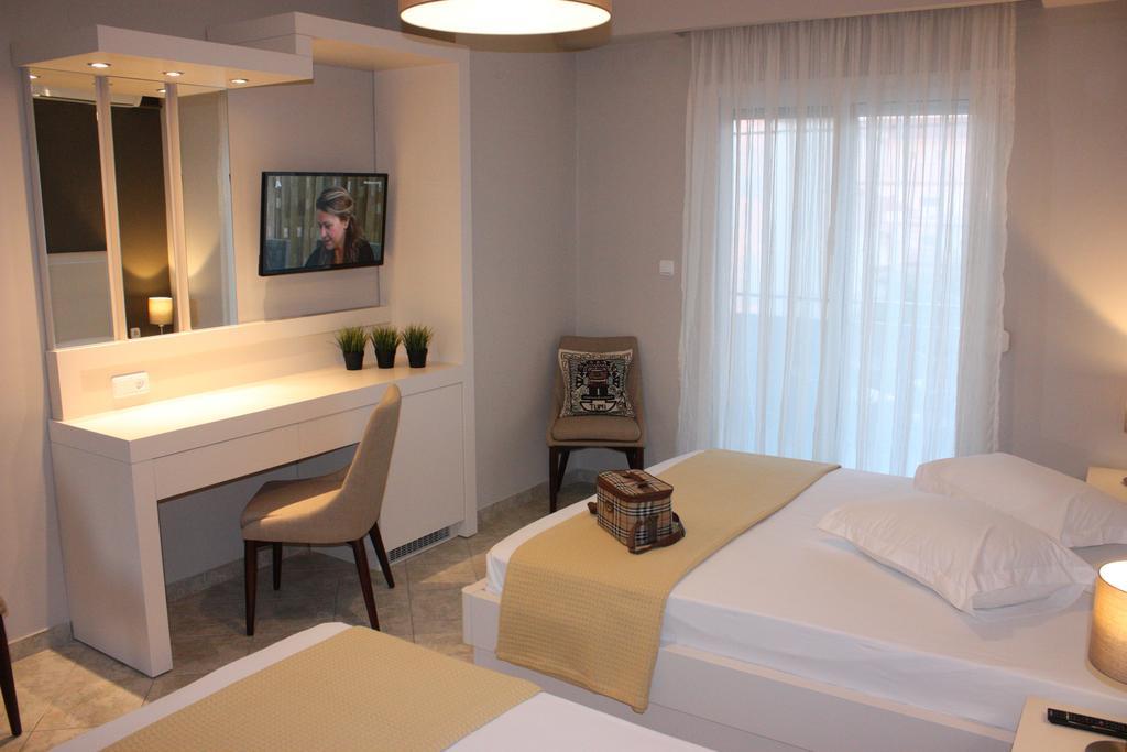 Hotel Cariatis Nea Kallikrateia エクステリア 写真