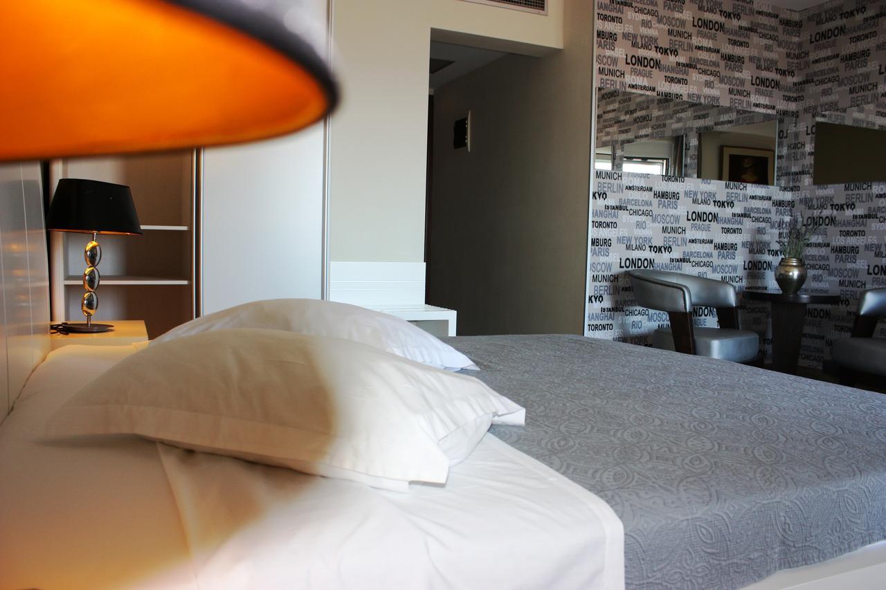 Hotel Cariatis Nea Kallikrateia エクステリア 写真